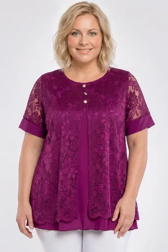 Violeta blūze ar mežģīņu kardiganu un zelta pogām
