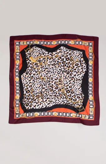 Sarkana un bordo leoparda Šalle