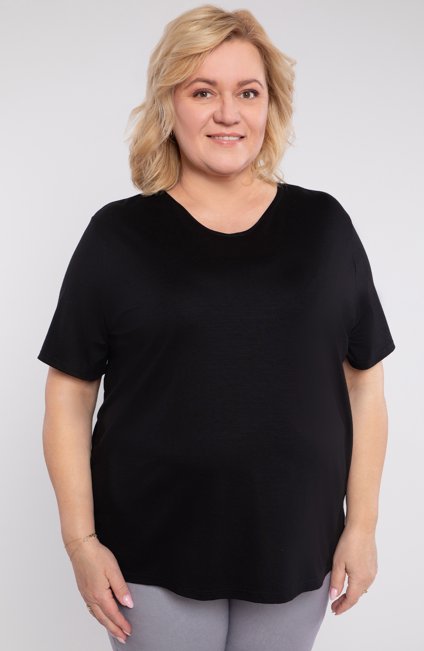 Melna trikotāžas blūze